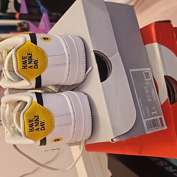 COPY - NIKE AIR FORCE SZ 1Y - Picture 2 of 7